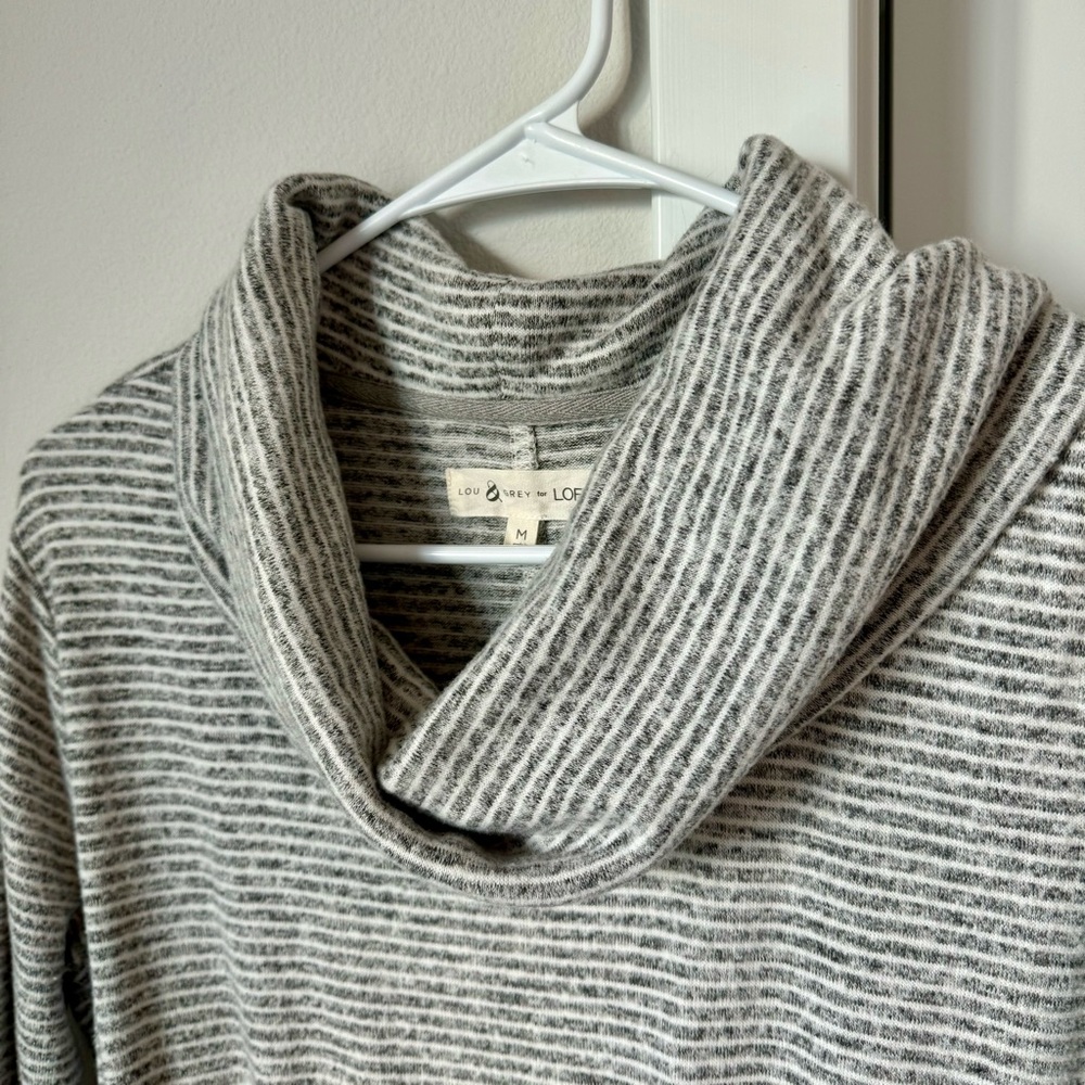 Lou & Grey Gray Striped Cowl Neck Dress Size Medium Gray White Tie Waist Casual - Picture 3 of 13